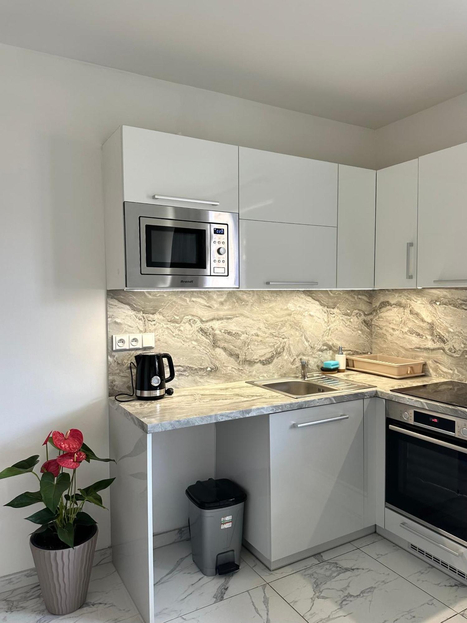 Cozy Near Centre Apartment